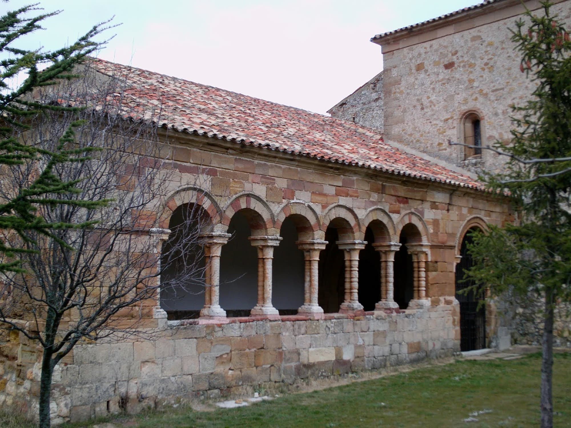 Iglesia románica de San Bartolomé, una de las siete iglesias de Atienza